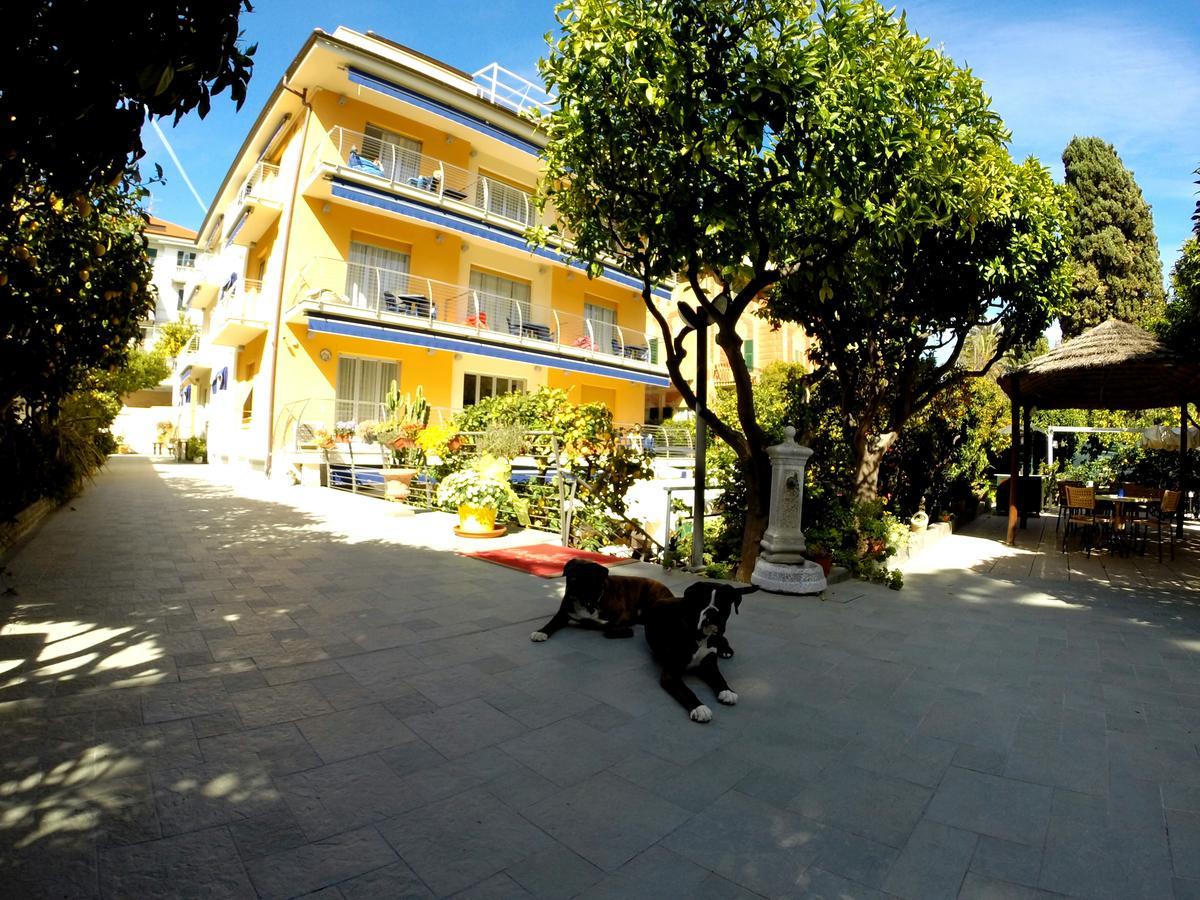 ואראצה Hotel Villa Delibera מראה חיצוני תמונה