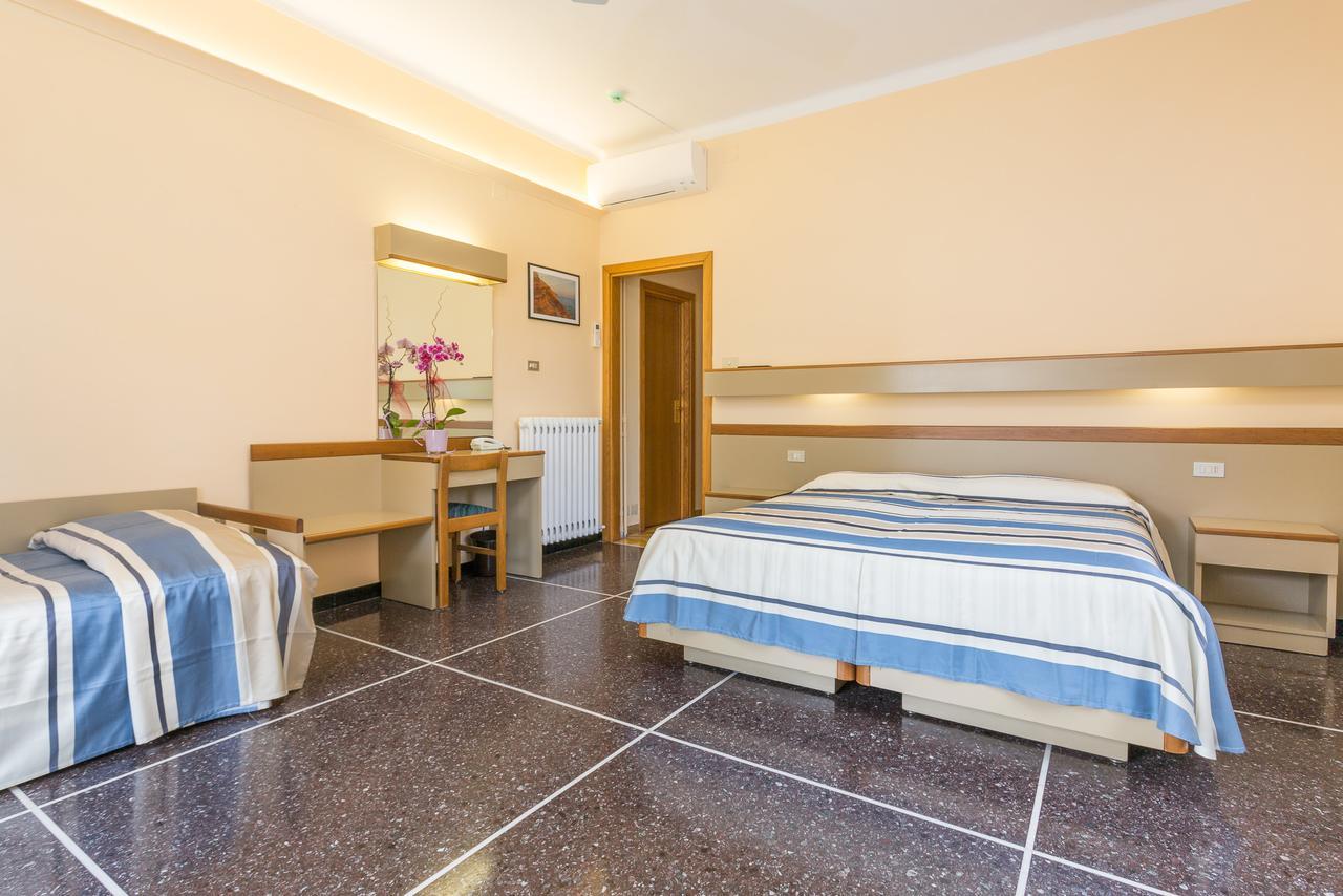 ואראצה Hotel Villa Delibera מראה חיצוני תמונה
